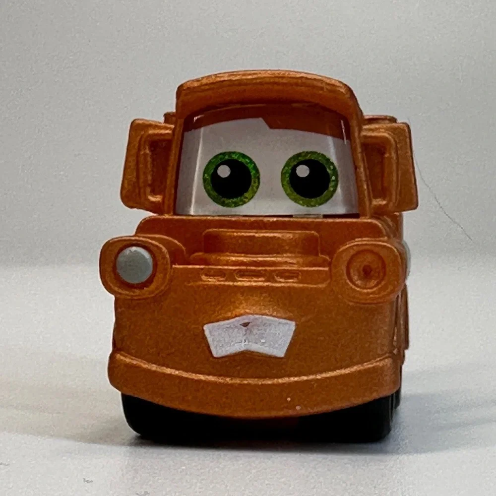 Disney Doorables Pixar CARS Lightning McQueen Mater Sally Doc Hudson Series 9